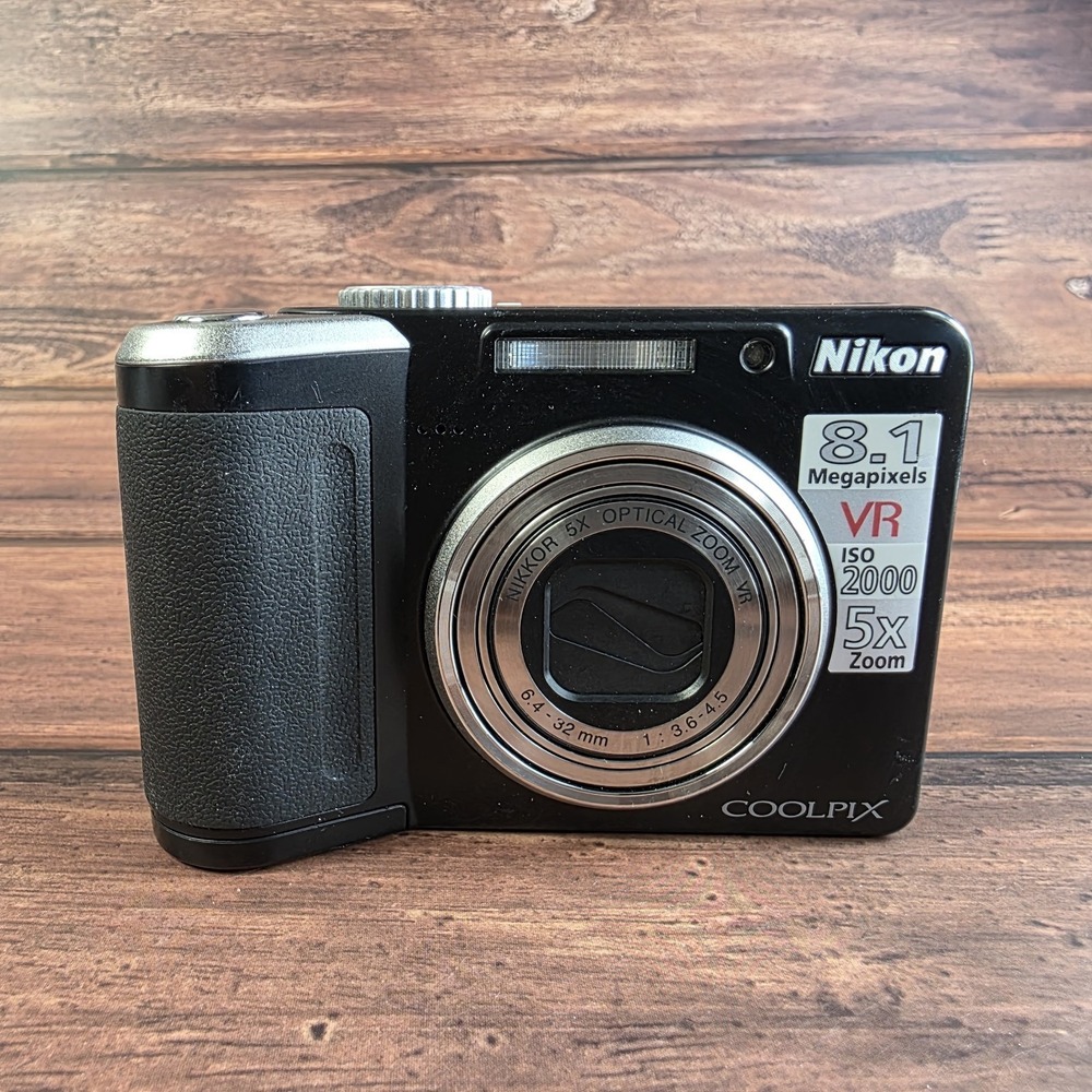 Nikon Coolpix P60‎ Digital Camera 8.1mp VR ISO 2000 5x Zoom PARTS OR REPAIR